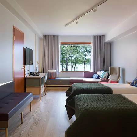 Hanasaari Szálloda 4*
